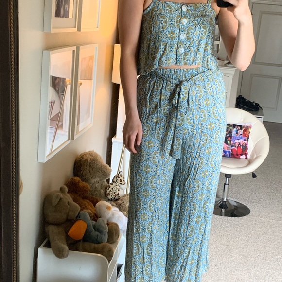 Floral Set - Picture 3 of 3